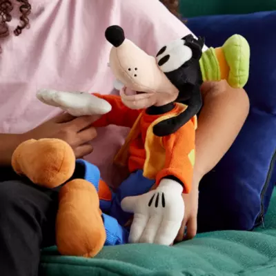 Disney Store Goofy Medium Soft Toy 6 Disney Store Goofy Medium Soft Toy - Image 4