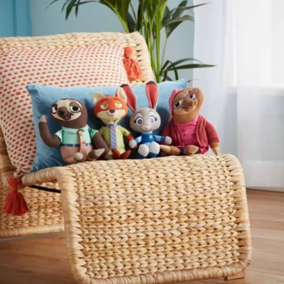 Disney Store Flash Slothmore Small Soft Toy, Zootropolis 4 Disney Store Flash Slothmore Small Soft Toy, Zootropolis - Image 2