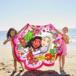 Disney Store Moana And Rapunzel Beach Towel 6 Disney Store Moana And Rapunzel Beach Towel -Wonder Toy Shop 427263769039 1