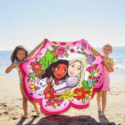 Disney Store Moana And Rapunzel Beach Towel 4 Disney Store Moana And Rapunzel Beach Towel - Image 2